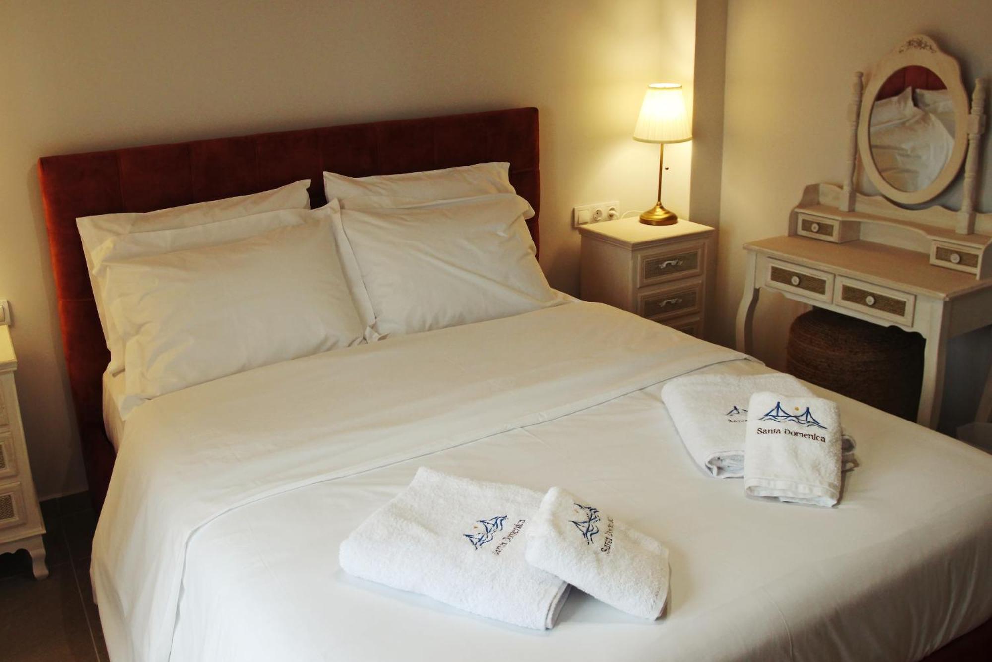 Santa Domenica Nafpaktos - Rooms And Apartments By The Sea 外观 照片