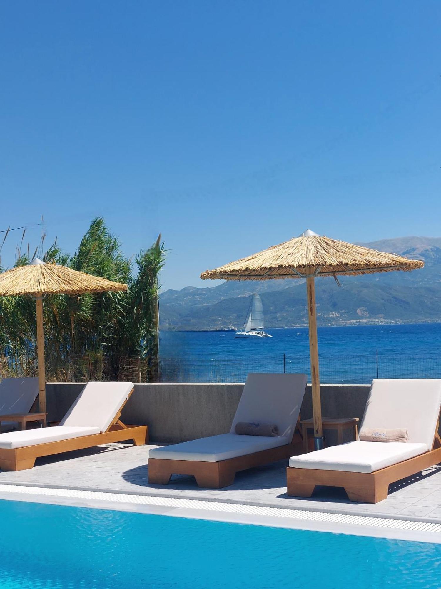 Santa Domenica Nafpaktos - Rooms And Apartments By The Sea 外观 照片